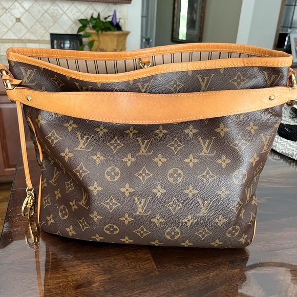 Authentic Louis Vuitton Monogrammed Bag - Large Tote - Picture 3 of 9